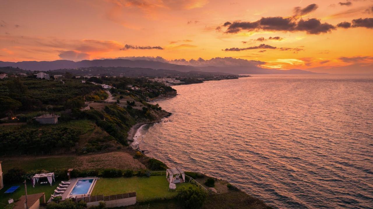 Sea Breeze Villa *